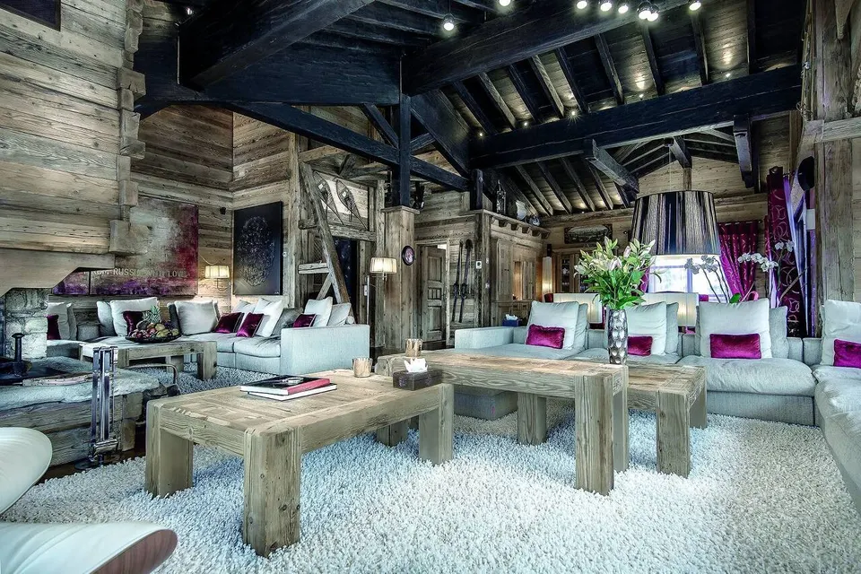 Chalet Black Pearl photograph 3