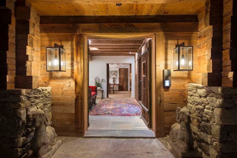 Chalet Dent Blanche photograph 4