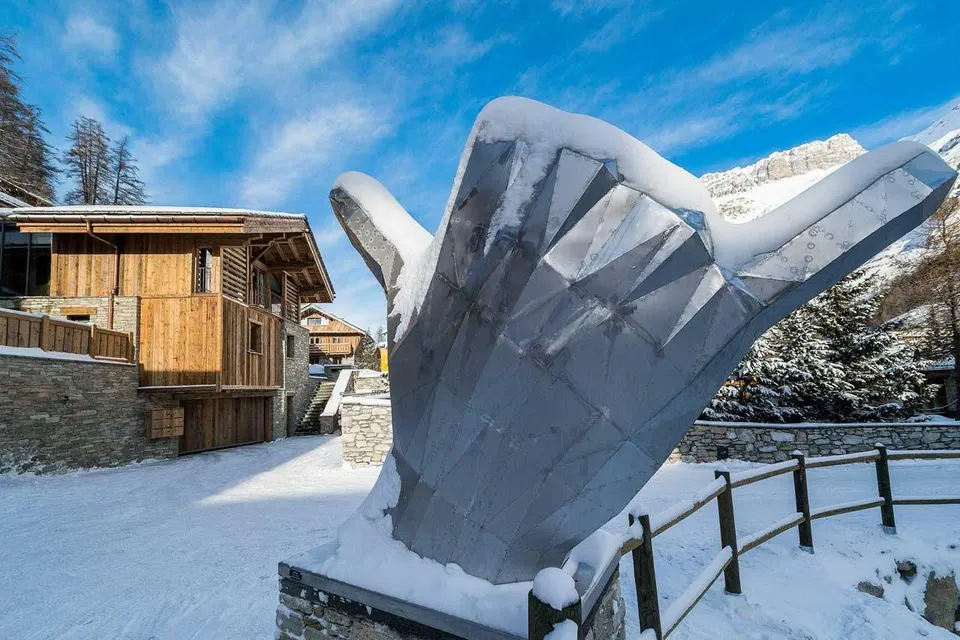 Chalet Husky photograph 3