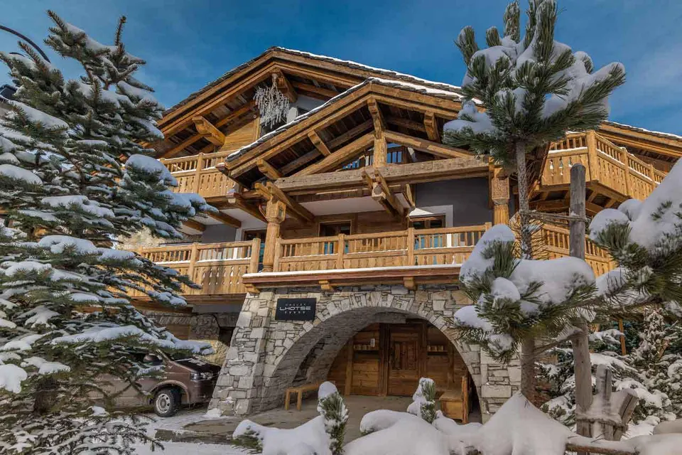 Chalet Lhotse photograph 2