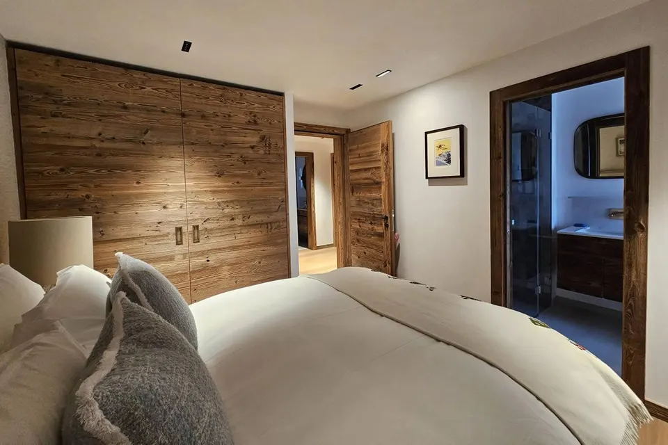 Chalet Munro photograph 4