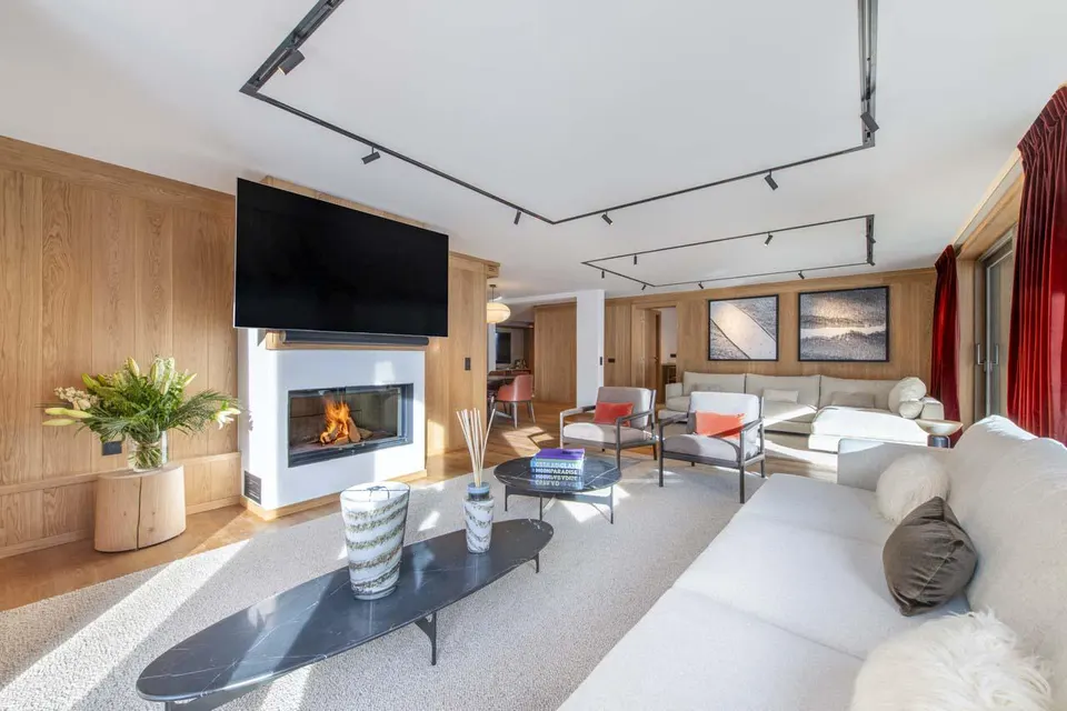 Sasha Apartment 4