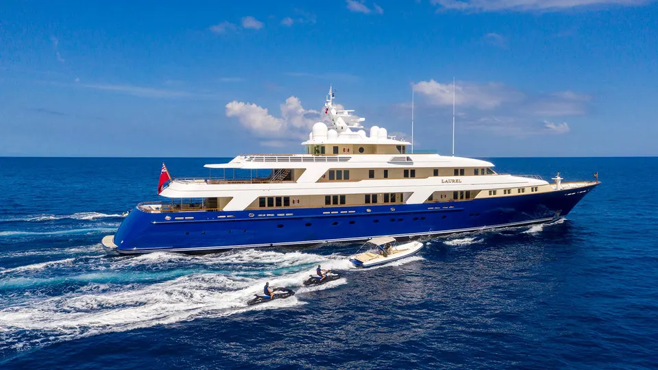 LAUREL private yacht charter