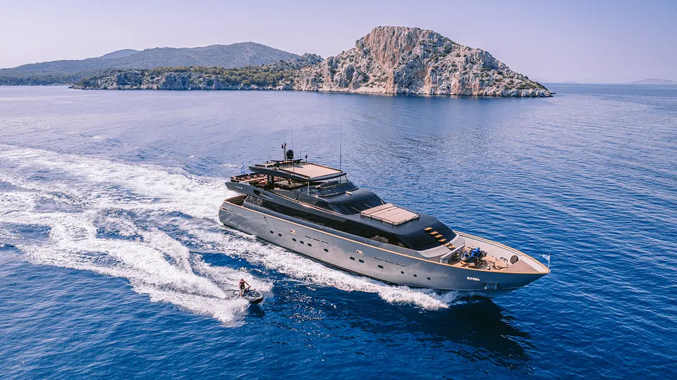 ISLANDER II private yacht charter