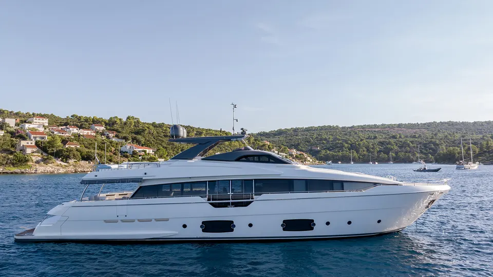 KATARIINA XO private yacht charter